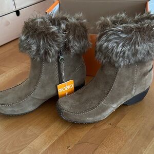 Sporto Tan Ankle Boots with Faux Fur
